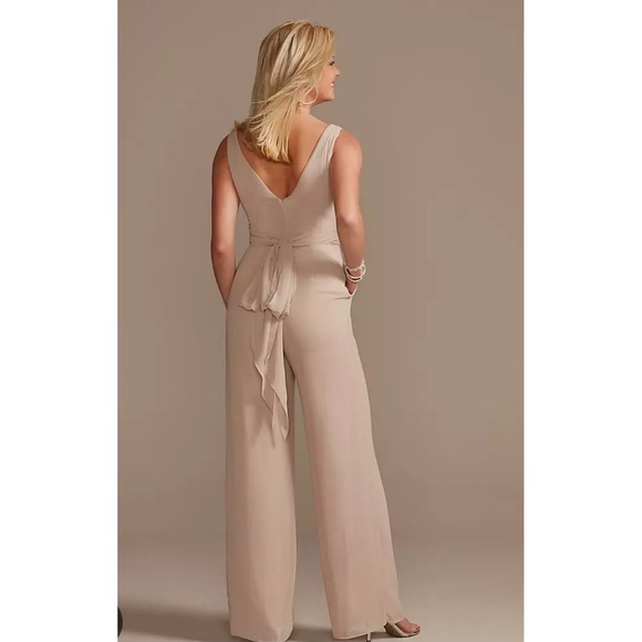 Celebrate DB Studio Chiffon Sage Green Lined V-neck Jumpsuit Sz 10 Bridesmaid - Picture 10 of 10